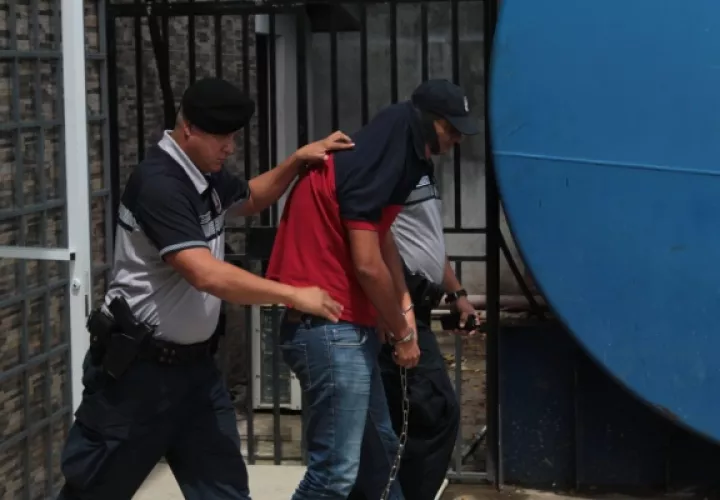 El abogado defensor del imputado, Julio Lú, Aclaró que Franco Castillo no trabajaba con menores con discapacidad como se ha dado a conocer, si no dando clases de reforzamientos a estudiantes con deficiencias en materias como Español y Matemáticas.Foto/Thays Domínguez