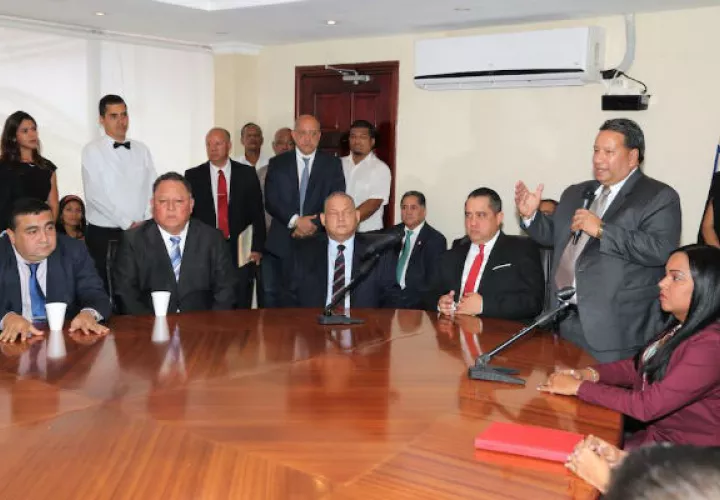La bancada del Partido Revolucionario está conformado por 35 parlamentarios, la mayor de la Asamblea. Foto: Panamá América.