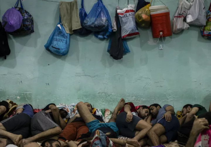 Algunos adictos a la metanfetamina cumplen sus condenas apretujados en cuartos, a falta de espacio en las cárceles. Foto/ Ivor Prickett para The New York Times.