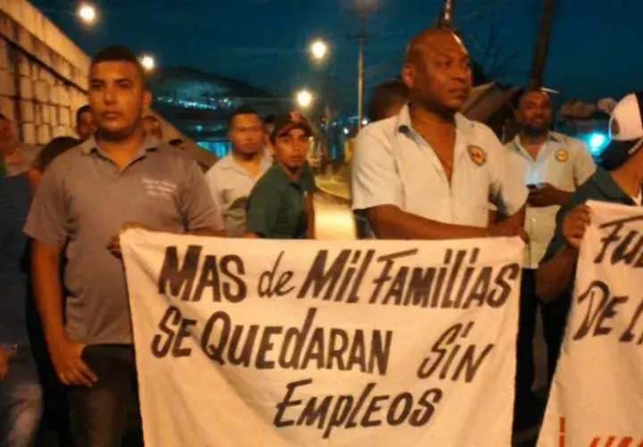Los transportistas de Panamá Este salieron hoy a protestar en la Carretera Panamericana, altura del Supermercado Xtra en el corregimiento 24 de Diciembre. 
