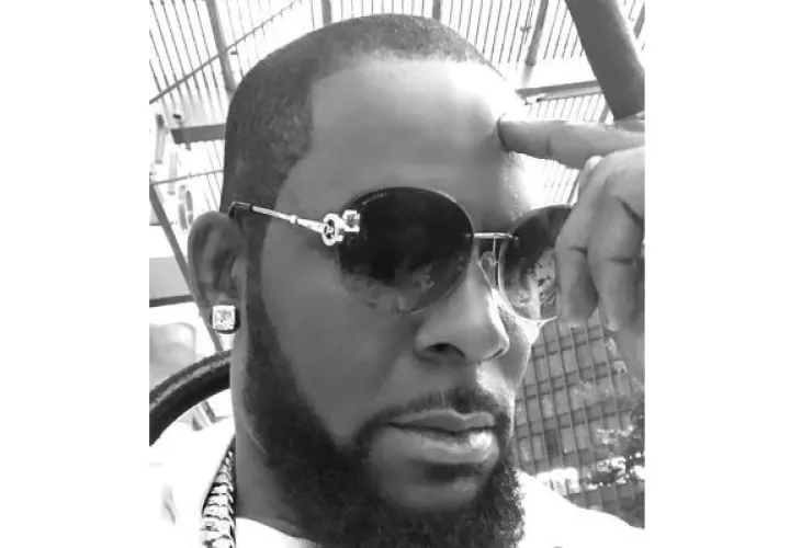 R. Kelly.