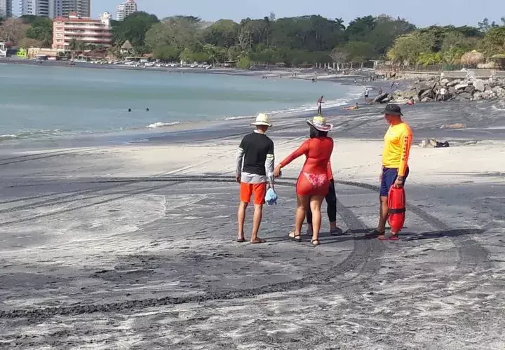 Sinaproc recomienda a la población el uso de sombreros amplios.