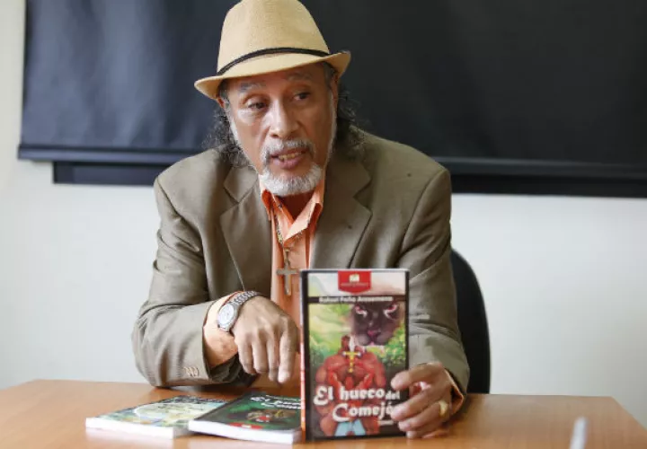 Rafael Peña Arosemena los espera en Panamá Viejo, en la librería, el 15 de diciembre, para que conozcan más sobre su más reciente obra, ¿El hueco del comején', cuya gala fue en agosto. Foto: Josué Arosemena.