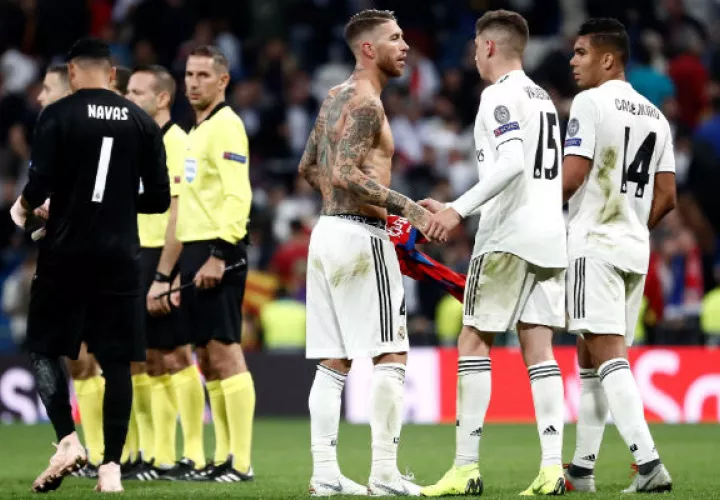 Los jugadores del Real Madrid  Keylor Navas ((izq.), Sergio Ramos, Valverde y Casemiro. Foto:AP