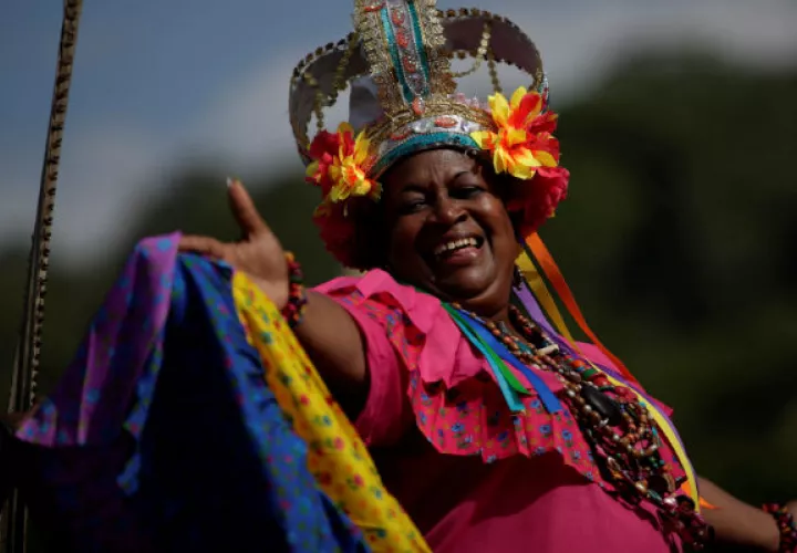 Danzantes participan en la onceava edición del festival de diablos y congos este sábado, en Portobelo (Panamá). Foto/EFE