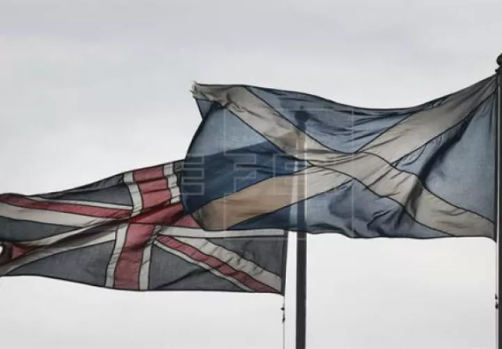 No fue el único: Patricia Meenan murió a los 12 años cuando fue atropellada por un automóvil cuando huía del mismo orfanato en dirección a Glasgow.