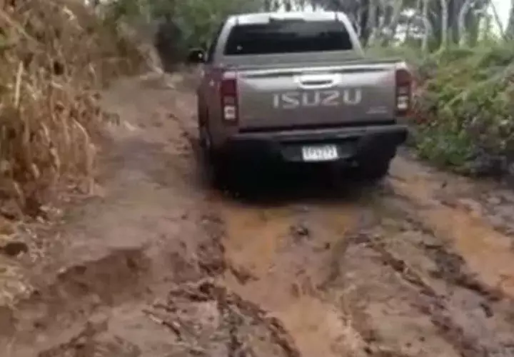 Las condiciones de los caminos de producción en Renacimiento, provincia de Chiriquí. 
