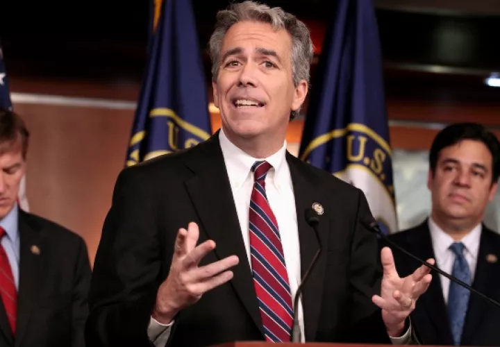 Joe Walsh, un miembro del movimiento "Tea Party" que representó a Illinois en la Cámara de Representantes entre 2011 y 2013, tiene ahora su propio programa de radio. FOTO/AP