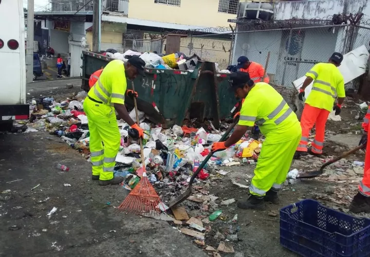  Revisalud indicó que se veía en la obligación de no recoger la basura en San Miguelito, en parte debido al incumplimiento en la circulación de fondos por parte del Idaan.