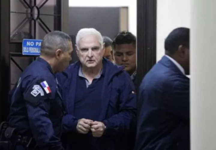 La defensa del expresidente Ricardo Martinelli considera que hay argumentos suficientes para que se le cambie la medida cautelar.