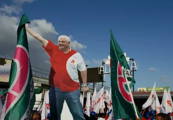 Ricardo Martinelli es postulado como candidato a la Alcaldía de Panamá por el Partido Alianza. Foto: Panamá América.