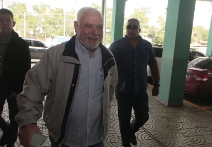 Ricardo Martinelli Berrocal a su llegada al Sistema Penal Acusatorio, en plaza Ágora. Foto de Víctor Arosemena