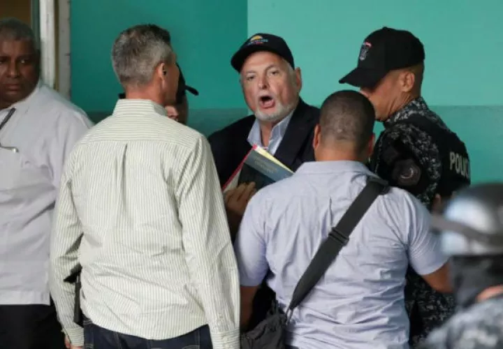 Van a probar la inocencia de Ricardo Martinelli en caso de los pinchazos, declara Carlos Carrillo. Foto: EFE.