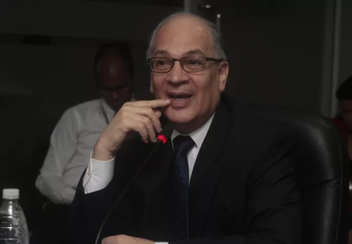 Rigoberto González sustentó el presupuesto de la Procuraduría de la Administración para 2020. Foto de Víctor Arosemena