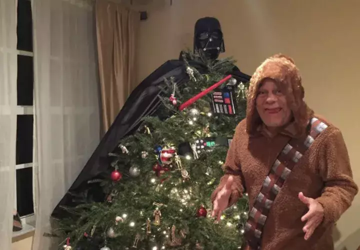 Roberto Durán con su disfraz de Chewbacca. Foto Twitter