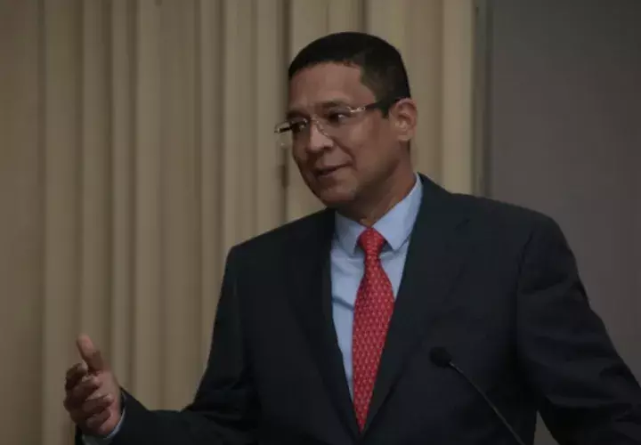 Abogado Rogelio Saltarín. 