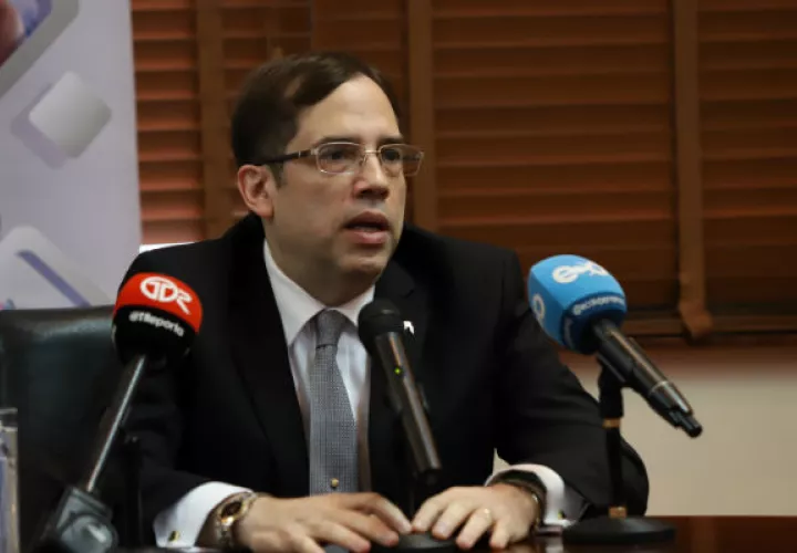 Rolando de León de Alba, gerente general del Banco Nacional de Panamá se reunió hoy con los medios. Foto: Banco Nacional