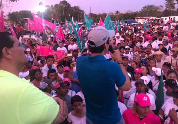 Rómulo Roux se comprometió a ser un presidente que se mantendrá trabajando por los panameños.