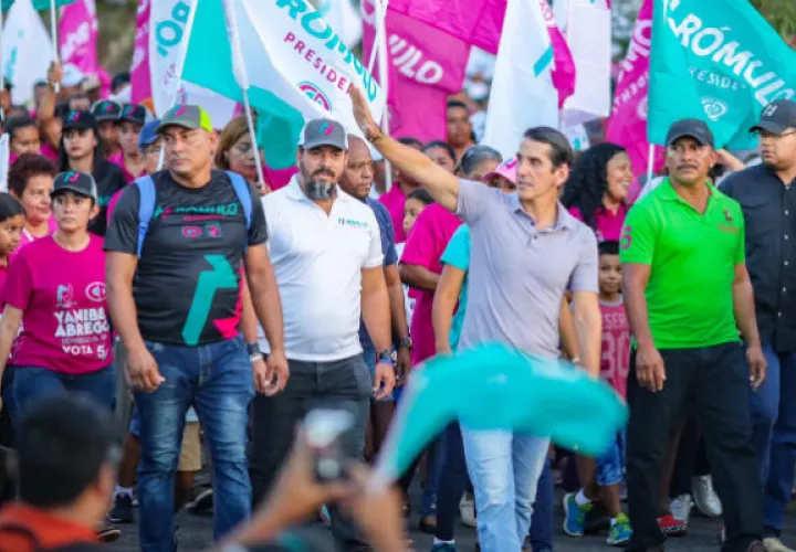 Rómulo Roux continúa con los últimos días de campaña, rumbo a las elecciones del próximo domingo 5 de mayo.