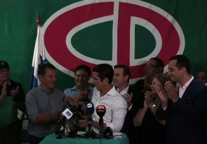 Rómulo Roux hizo énfasis en que su candidatura obtuvo el doble de votos de la membresía de Cambio Democrático.