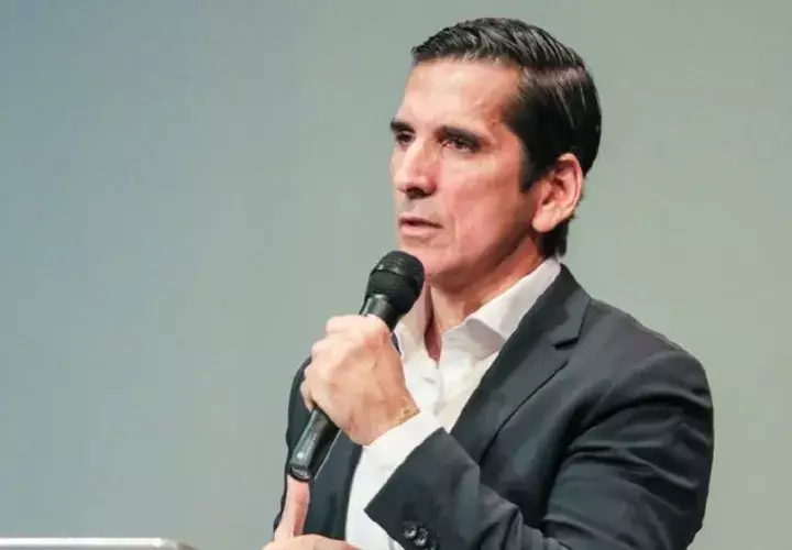 Roux pide que este tema entre al debate político.  Cortesía