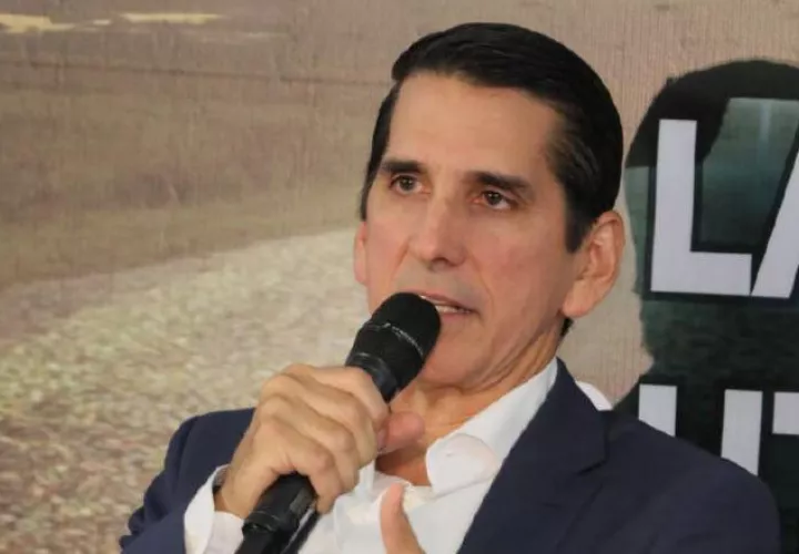 Rómulo Roux se presentó ante los empresarios. Cortesía