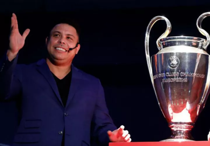 Ronaldo habla con la prensa. Foto EFE