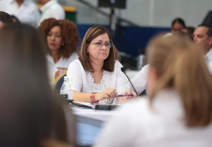 La ministra Rosario Turner (Izq.) durante el Consejo de Gabinete. Foto: Panamá América