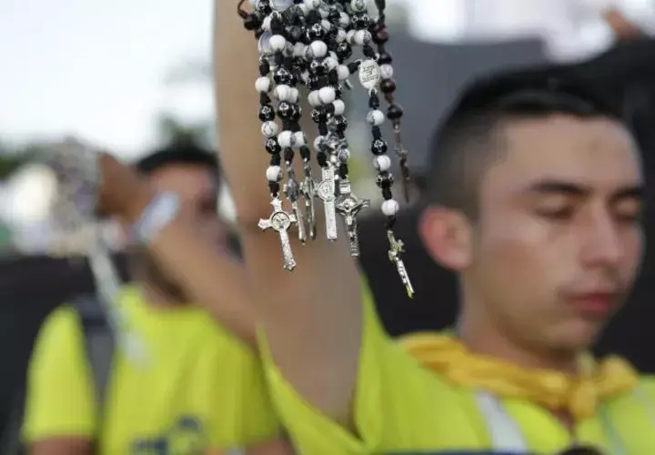 Un millón de rosarios se entregaron en la JMJ Panamá. 