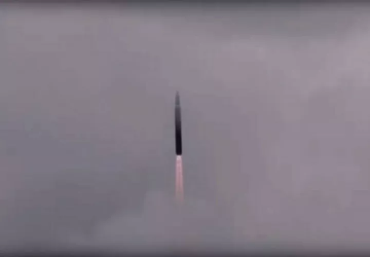 El presidente de Rusia, Vladímir Putin, supervisó personalmente este miércoles las últimas pruebas de certificación del Avangard.