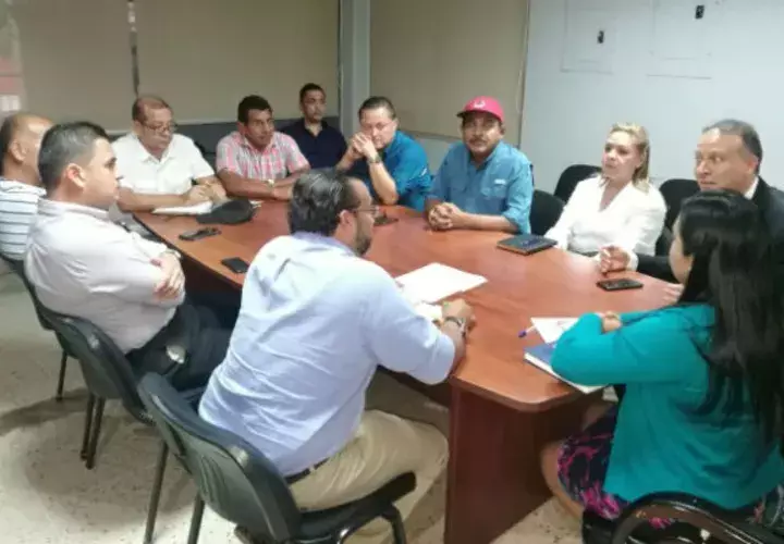 Reunión con directivos de SACH. Foto: José Vásquez.