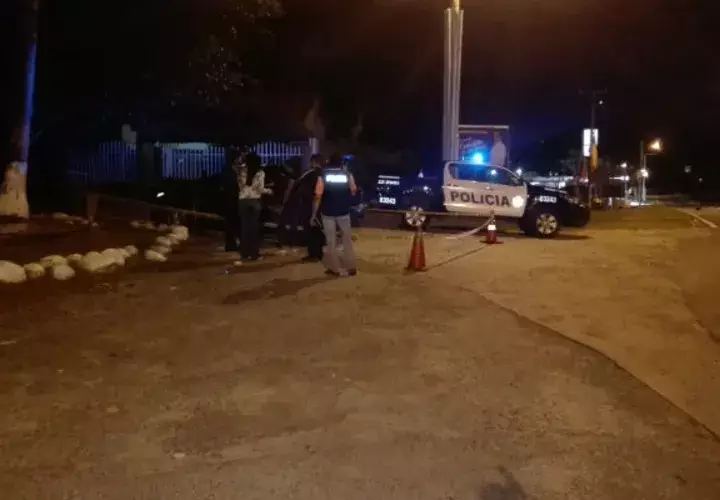 Las granadas y las municiones en San Carlos eran trasladadas en un vehículo tipo sedán.