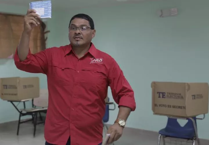 Saúl Méndez participó activamente, pero no pudo mejor su suerte política.