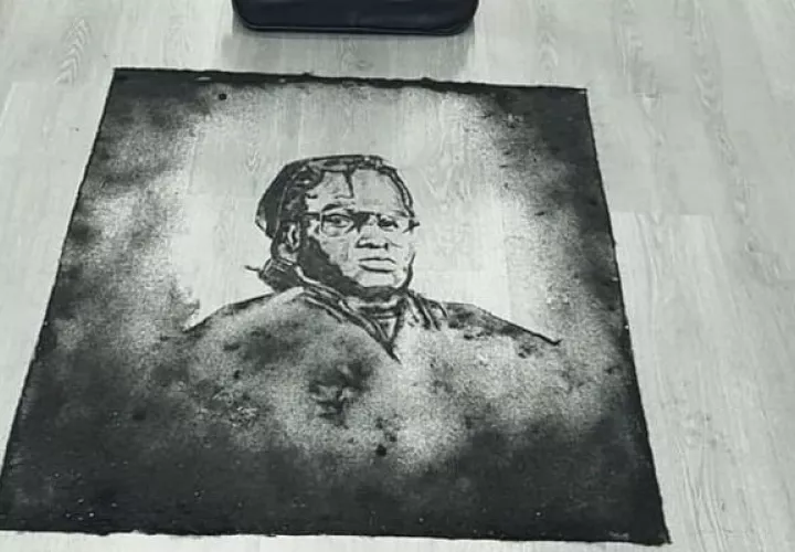 Todo fue hecho con cabello. 