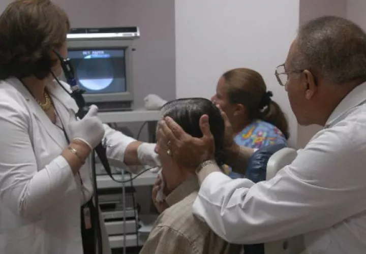 Las pólizas de salud  adquiridas a aseguradoras  supervisadas son deducibles del impuesto  sobre la renta .
