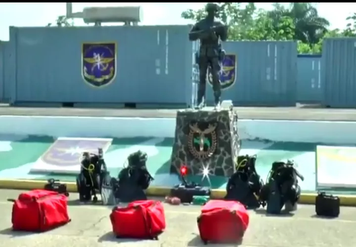 Unidad de Senan custodian la sustancia.
