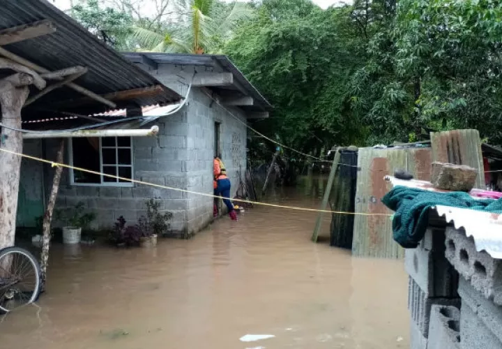  Las fuertes lluvias que se registraron causaron  la inundación. Foto: José Vásquez.  