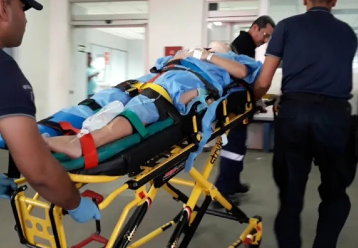 Ante esta emergencia unas 16 personas fueron atendidas en diferentes centros médicos producto de la caída de la estructura de sus viviendas que le causaron algunas lesiones y fracturas. Foto/Mayra Madrid