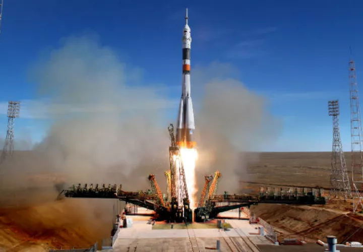 Lanzamiento de la Soyuz MS-10 desde el cosmódromo de Baikonur (Kazajistán). Foto: EFE.