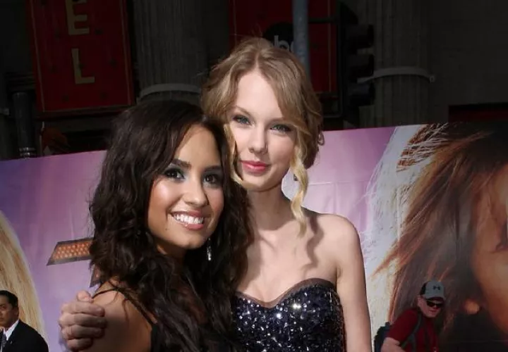 Taylor Swift y Demi Lovato. 