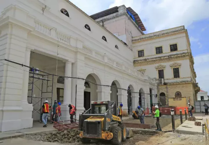 Teatro nacional, Casco Antiguo. Foto: Cortesía Inac.