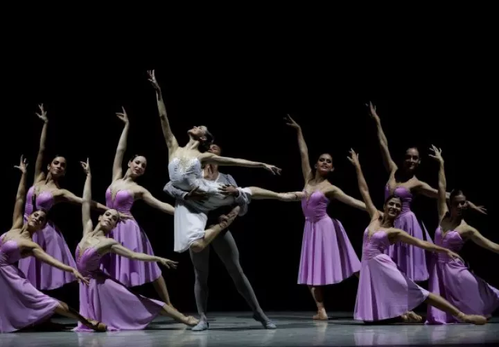 El Teatro Nacional abrió sus puertas al público el pasado jueves, después de cuatro años de permanecer cerrado.