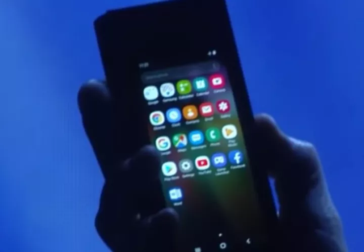 Tendrá una pantalla Infinity Flex Display de 7.3 pulgadas. 