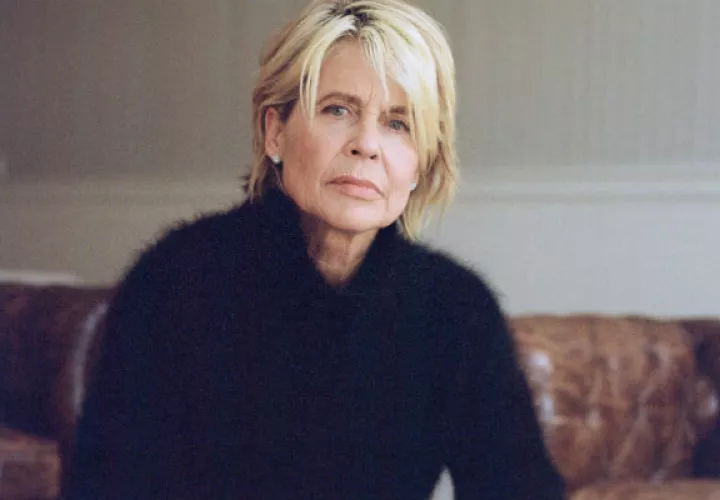 Linda Hamilton entrenó con los Boinas Verdes y aprendió a disparar lanzacohetes para interpretar a Sarah Connor. Foto/ Akasha Rabut para The New York Times.