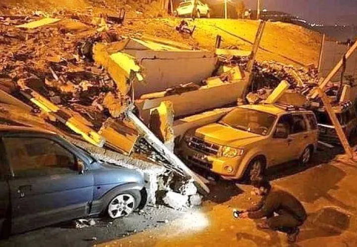 El temblor ocurrió a las 2:41 de la madrugada, 80 kilómetros (50 millas) al sureste de la ciudad de Lagunas, en la región Loreto, cerca de la frontera con Ecuador.