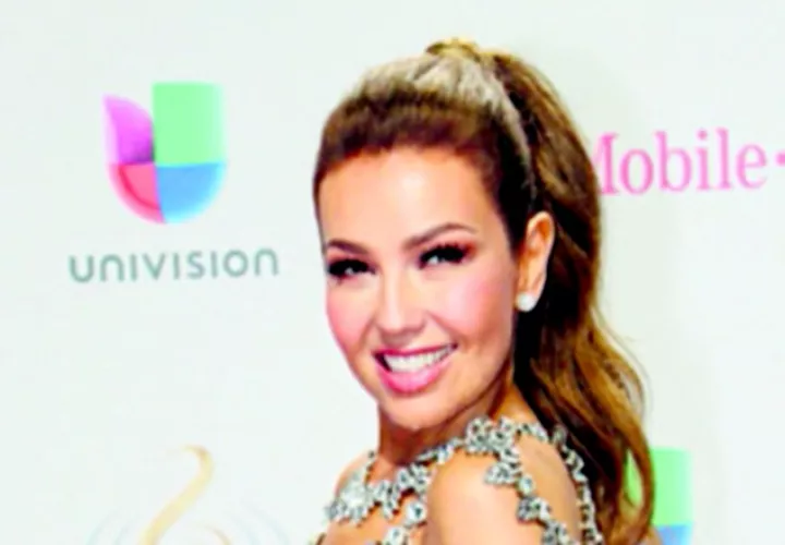 Thalía es detenida por la policía cuando se dirigía a una firma de autógrafos en Nueva York.
