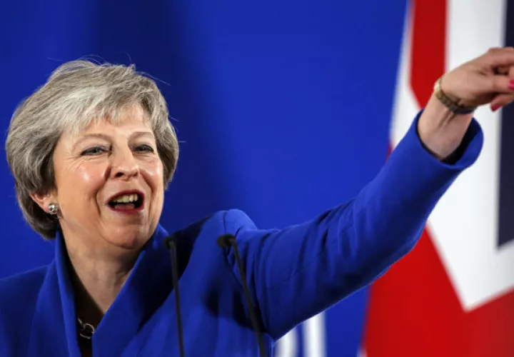 La primera ministra británica Theresa May, explica en conferencia de prensa los acuerdos logrados con la Unión Europea. FOTO/AP