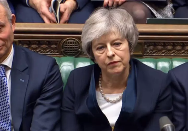 El gobierno de Theresa May será sometido a un voto de censura este miércoles. FOTO/EFE