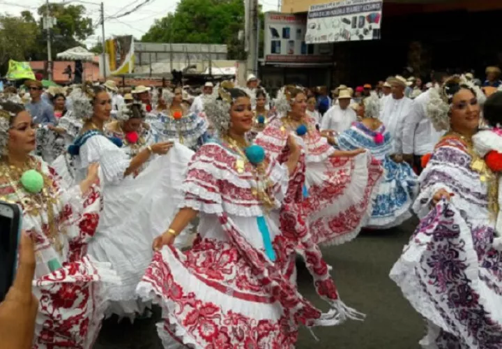 Se resaltarán las indumentarias tradicionales de Panamá. 
