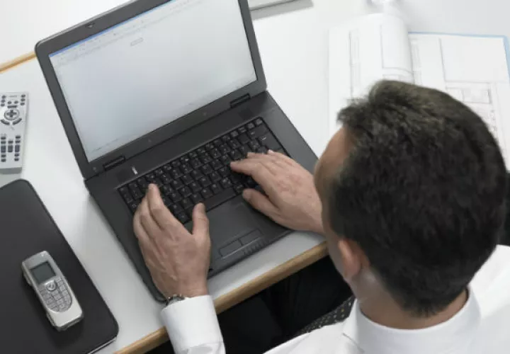 El sector privado ha identificado que debido a la excesiva tramitología y burocracia en los diferentes procesos y entidades.